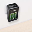 Elemtöltő, akku LCD Plug töltő + 4 db AA 2100 mAH Varta