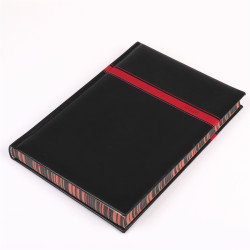 Határidőnapló Business B/5, napi krémszínű lapokkal fekete Realsystem 2026. Író- irodaszer, papíráru Realsystem