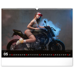 Falinaptár képes  480×330mm Girls & Bikes  Realsystem 2027.